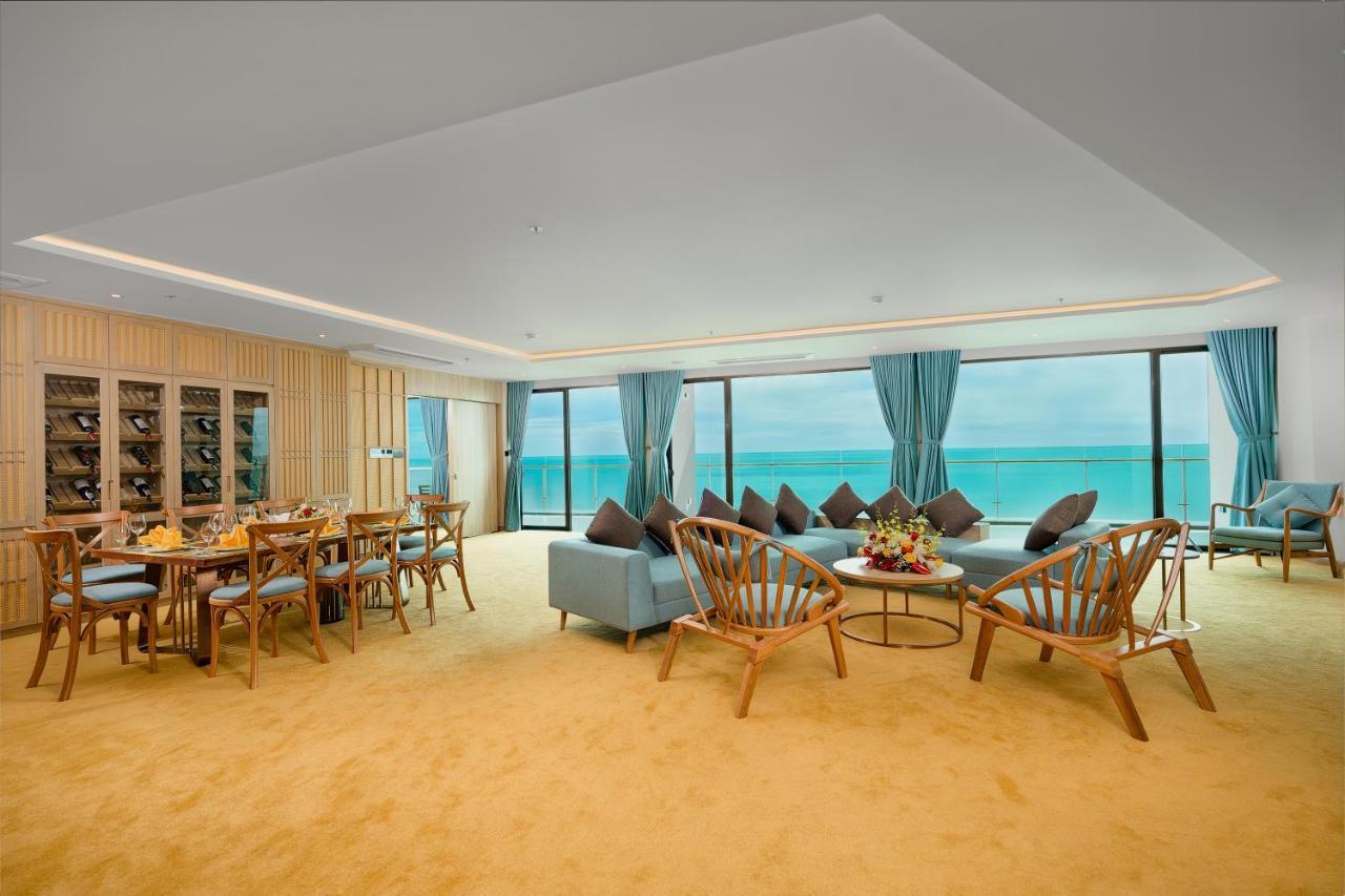 Sala Grand Tuyhoa Hotel Туй Хоа Екстериор снимка